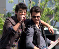 The Jonas Brother: Play My Music